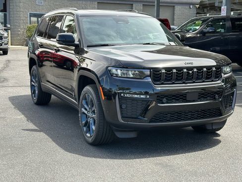New 2026 Jeep Grand Cherokee L Limited AWD/4WD image 10