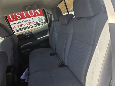 Used 2023 Toyota Tacoma SR5 w/ Technology Package AWD/4WD image 10