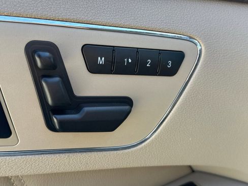 Used 2011 Mercedes-Benz E 350 BlueTEC Sedan image 17