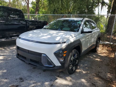 Used 2025 Hyundai Kona SEL AWD/4WD image 4