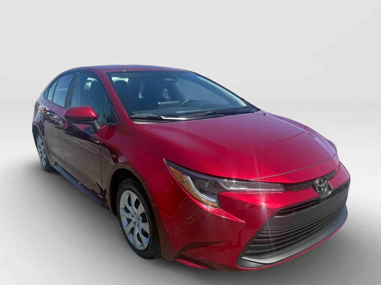 Used 2025 Toyota Corolla LE FWD image 1