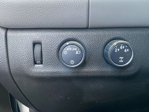 Used 2016 Chevrolet Colorado W/T w/ WT Convenience Package image 16