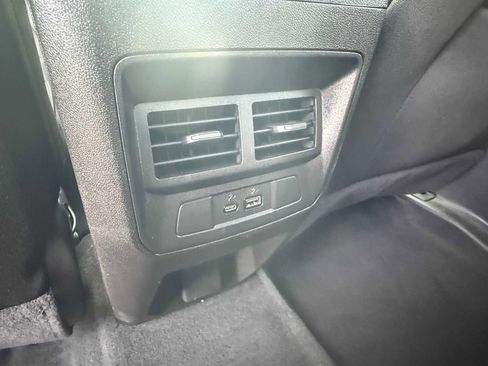 Used 2024 GMC Canyon Elevation w/ Convenience Package image 19