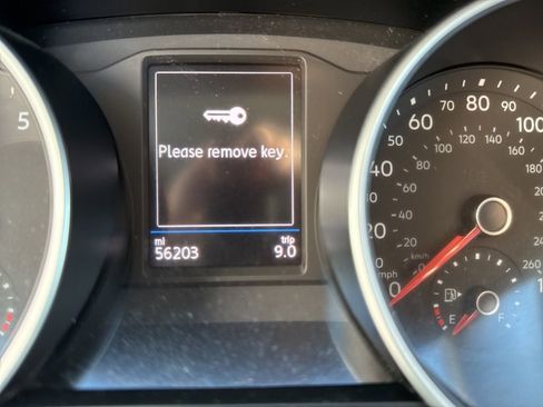 Used 2021 Volkswagen Tiguan S image 16