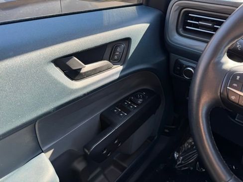 Certified 2024 Ford Maverick Lariat w/ Black Appearance Package image 33