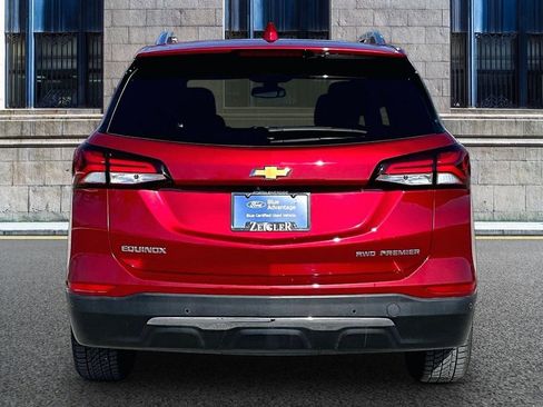 Used 2022 Chevrolet Equinox Premier AWD/4WD image 4