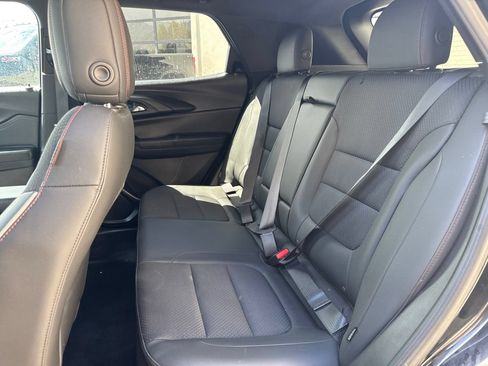 Used 2021 Chevrolet TrailBlazer RS w/ Technology Package FWD image 15