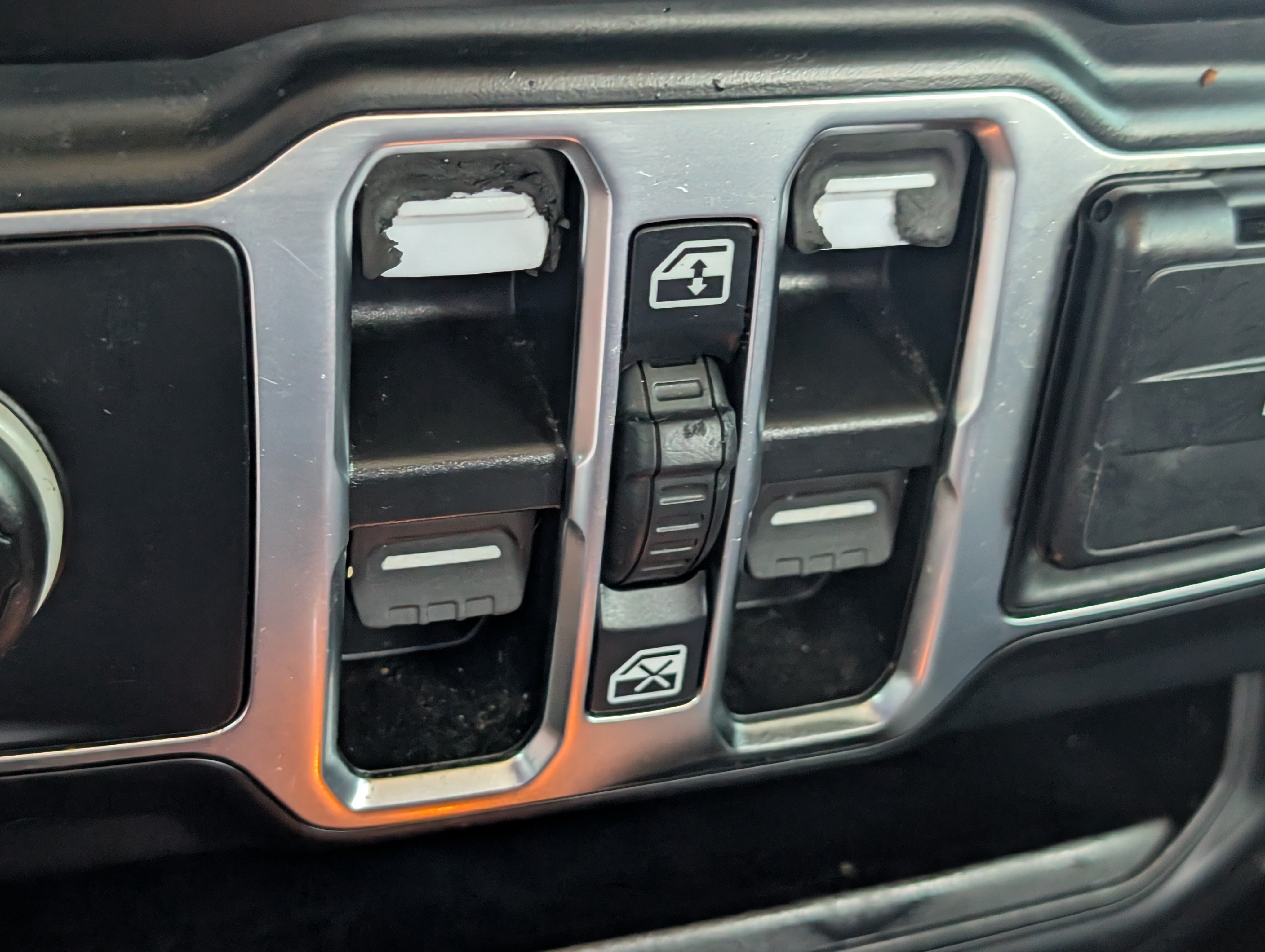 Used 2021 Jeep Gladiator Mojave AWD/4WD image 23