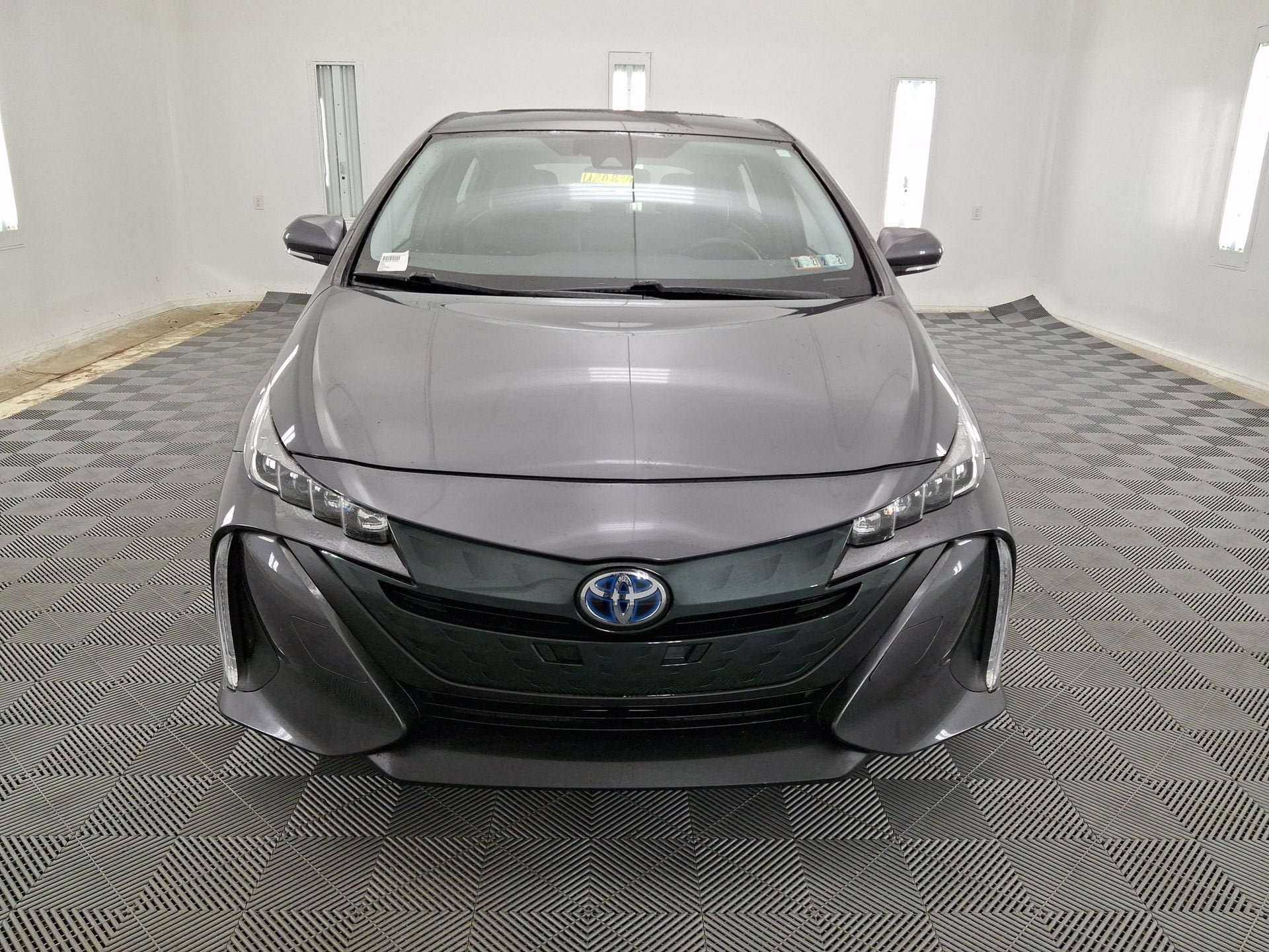 Used 2020 Toyota Prius Prime XLE FWD image 29