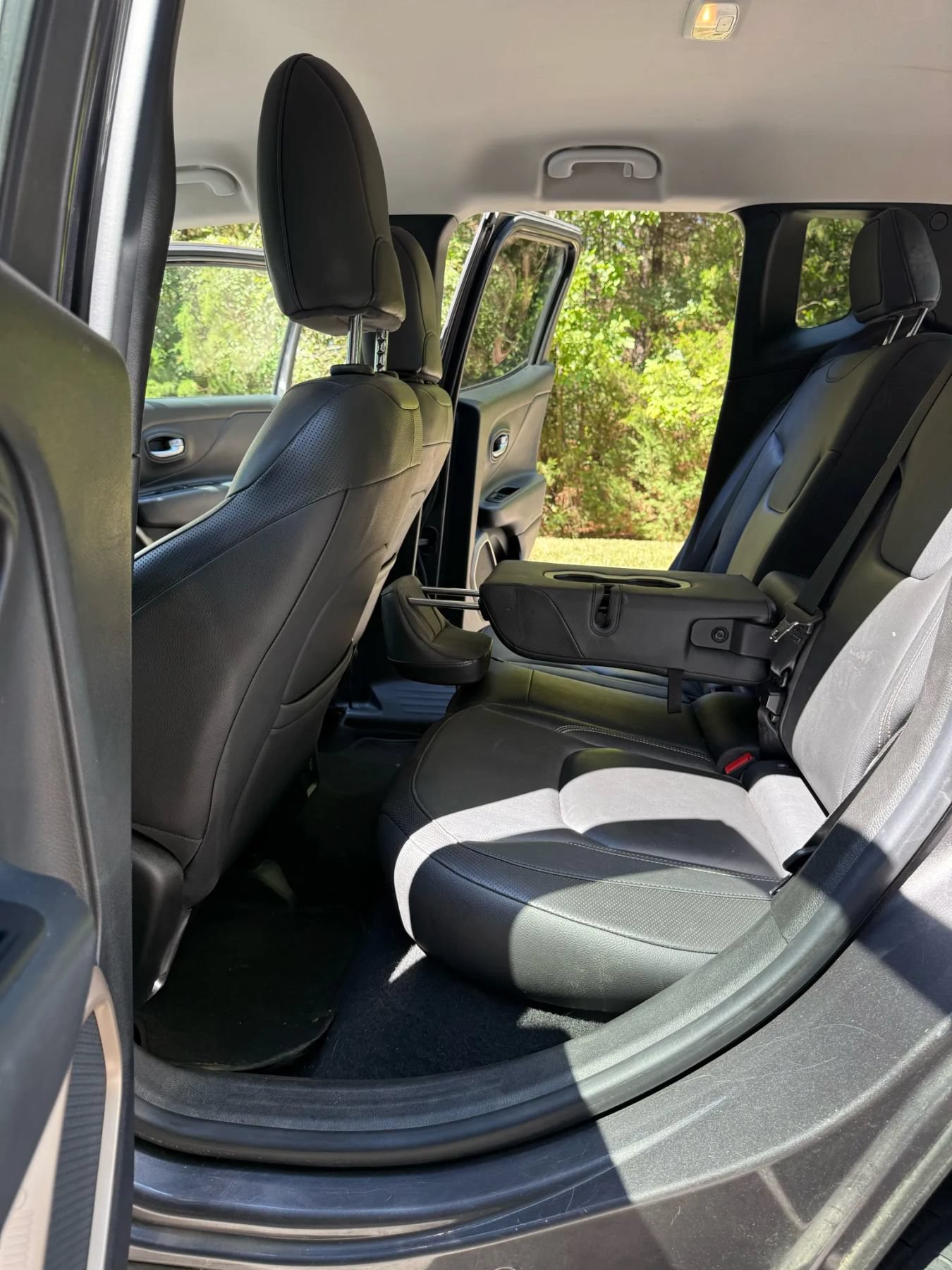 Used 2017 Jeep Renegade Limited AWD/4WD image 15