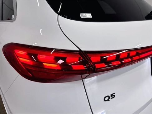 Certified 2025 Audi Q5 Premium AWD/4WD image 31