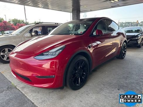 Used 2021 Tesla Model Y Long Range AWD/4WD image 1