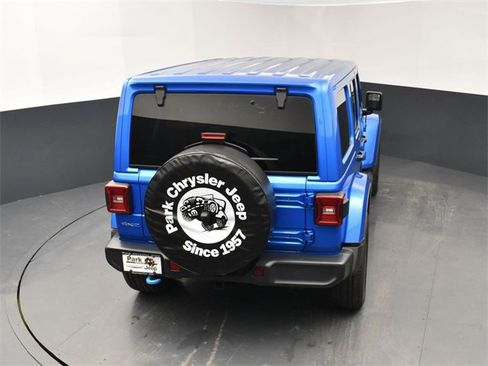 Used 2023 Jeep Wrangler Unlimited Sahara image 17