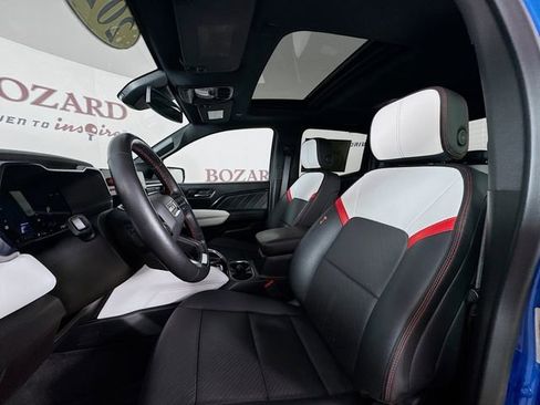 Used 2024 GMC Canyon AT4X image 25