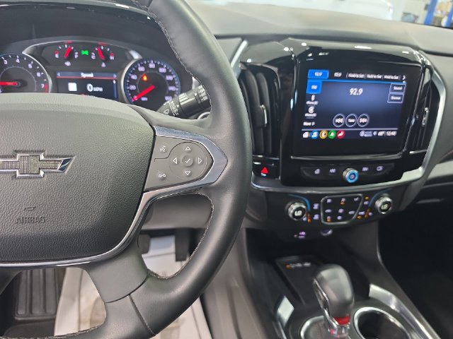 Used 2023 Chevrolet Traverse RS AWD/4WD image 18
