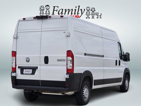 Used 2025 RAM ProMaster 2500 w/ Convenience Group FWD image 4