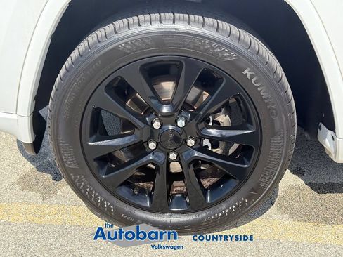 Used 2020 Jeep Grand Cherokee Altitude AWD/4WD image 31