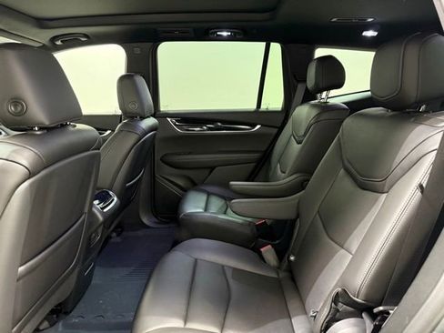 Used 2020 Cadillac XT6 Premium Luxury w/ LPO, Floor Liner Package FWD image 24