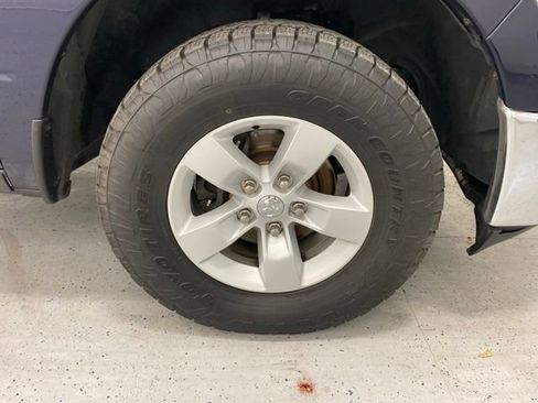 Used 2016 RAM 1500 Classic SLT AWD/4WD image 9