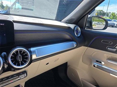 Certified 2026 Mercedes-Benz GLB 250 4MATIC image 31