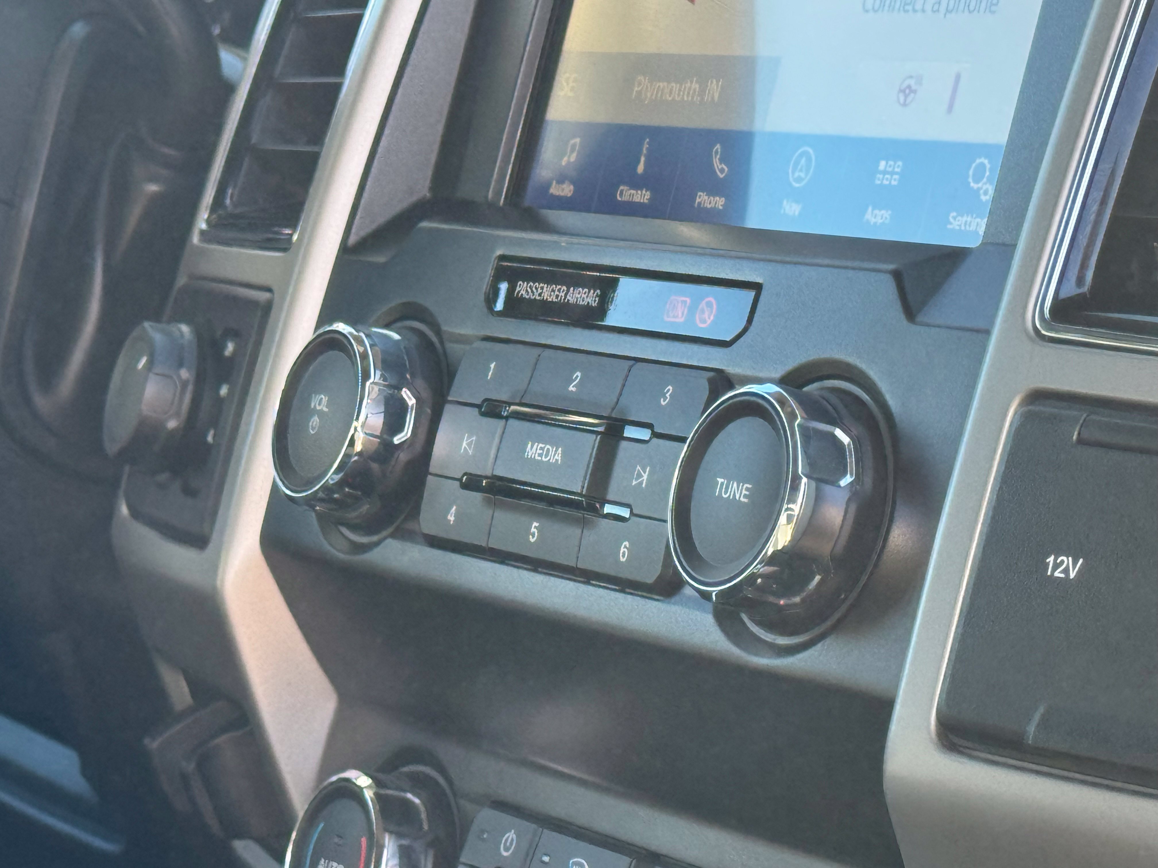 Used 2021 Ford F250 Lariat w/ Lariat Value Package AWD/4WD image 14