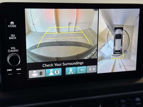 Used 2025 Honda Pilot Black Edition image 9