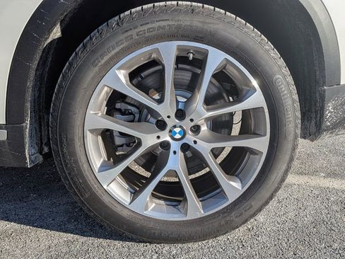 Used 2026 BMW X5 xDrive50e image 14