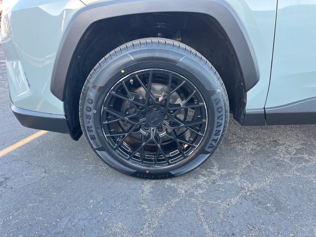 Used 2019 Toyota RAV4 XLE w/ Convenience Package FWD image 27