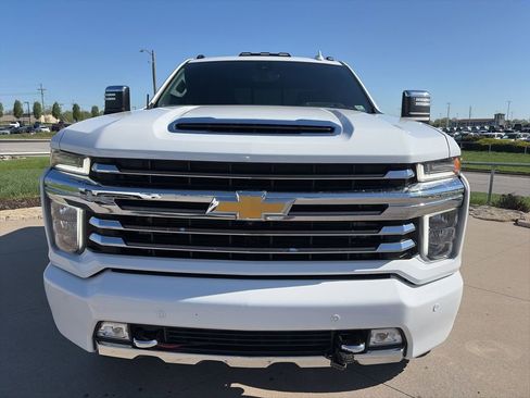 Used 2022 Chevrolet Silverado 2500 High Country w/ Z71 Off-Road Package image 3