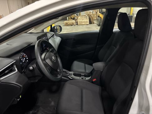 Used 2024 Toyota Corolla LE FWD image 9