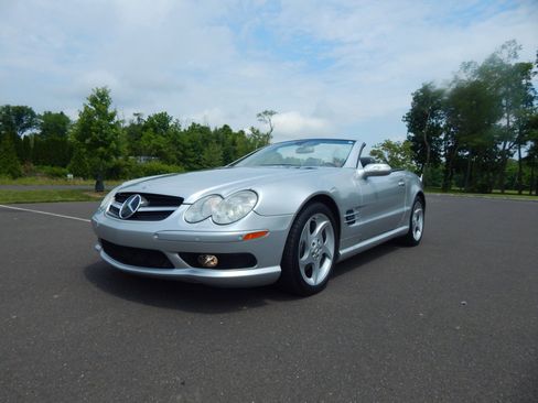 Used 2005 Mercedes-Benz SL 600 w/ AMG Sport Pkg image 4