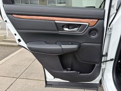 Used 2020 Honda CR-V Touring image 11