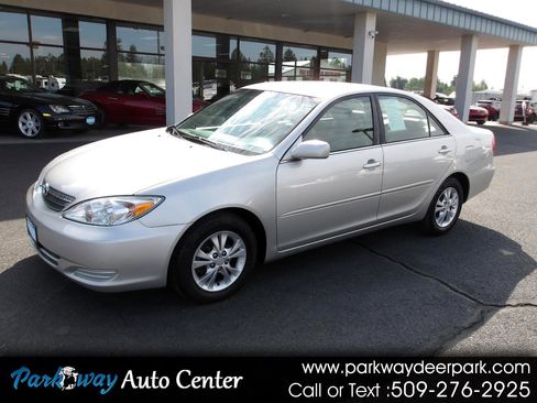 Used 2004 Toyota Camry XLE image 1