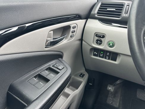 Used 2017 Honda Pilot Touring image 29