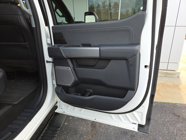 Used 2023 Ford F250 Lariat w/ Lariat Ultimate Package AWD/4WD image 66