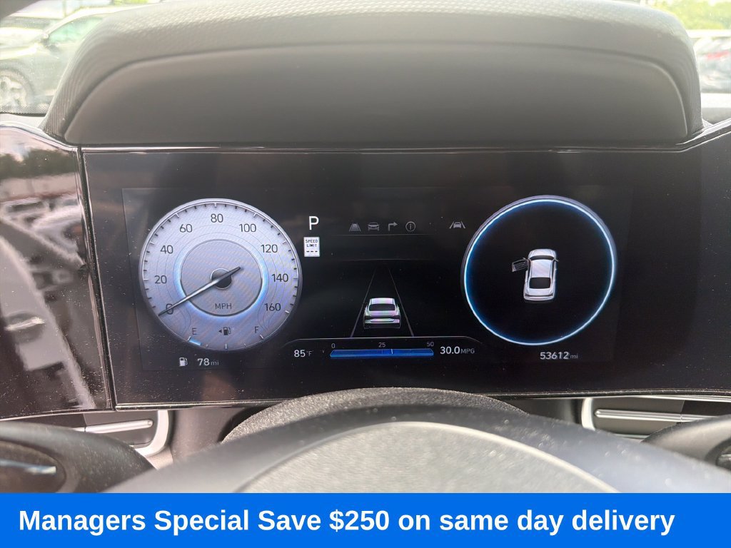 Used 2024 Hyundai Elantra Limited FWD image 16