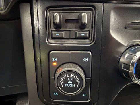 Used 2024 Ford F150 Lariat w/ Equipment Group 502A High AWD/4WD image 40