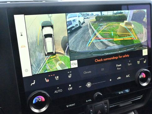 Used 2026 Lexus GX 550 w/ Accessory Package (2T) image 15