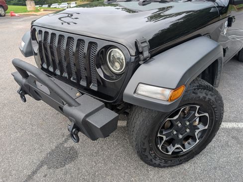 Used 2021 Jeep Wrangler Unlimited Sport w/ Sun And Sound Package AWD/4WD image 13