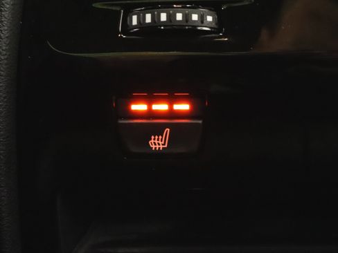 Used 2023 BMW M550i xDrive w/ Parking Assistance Package image 33