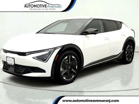 Used 2025 Kia EV6 Wind AWD/4WD image 1