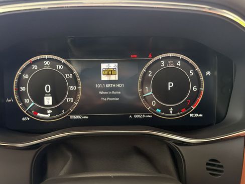 Used 2026 Jaguar F-PACE R-Dynamic S AWD/4WD image 19