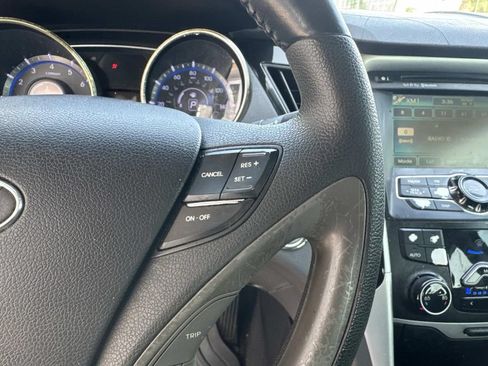 Used 2011 Hyundai Sonata Limited w/ Navigation Pkg 5 FWD image 25