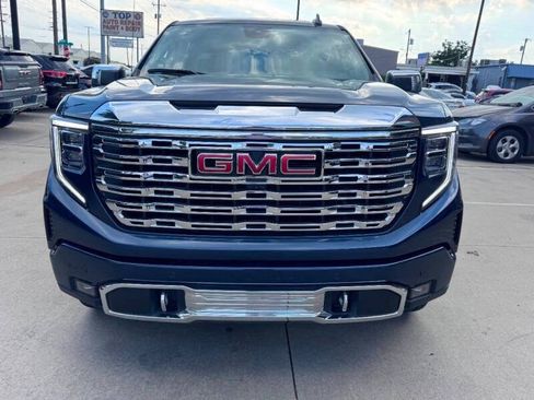 Used 2022 GMC Sierra 1500 Denali AWD/4WD image 3