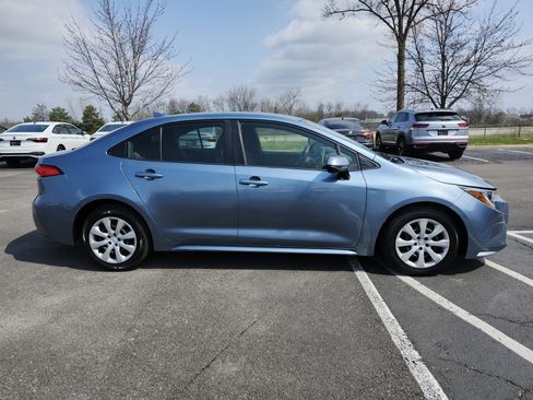 Used 2020 Toyota Corolla LE image 15