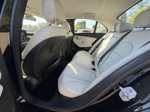 Used 2015 Mercedes-Benz C 300 4MATIC Sedan image 20