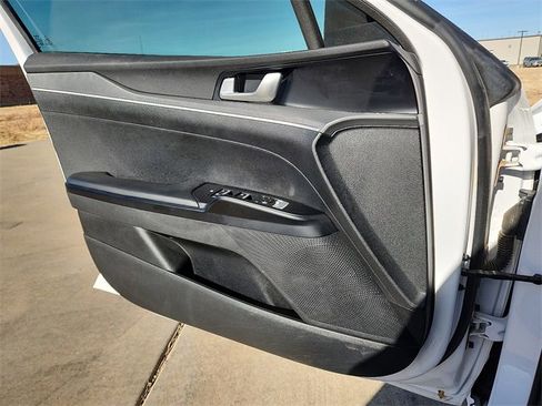 Used 2022 Kia K5 GT-Line image 13