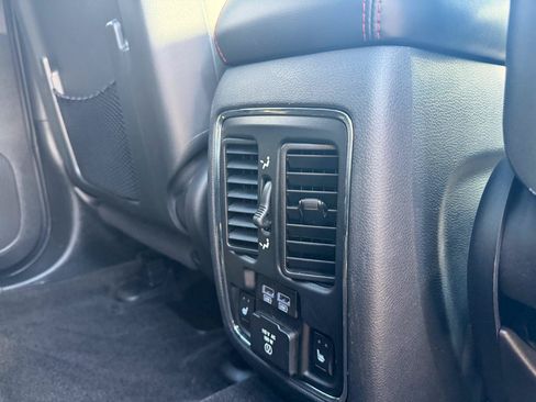 Used 2017 Jeep Grand Cherokee Trailhawk w/ Trailhawk Luxury Group AWD/4WD image 23