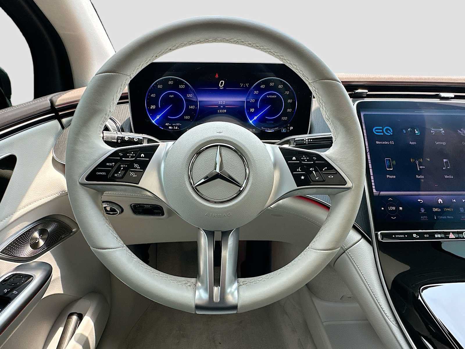 Used 2023 Mercedes-Benz EQE 350+ 4MATIC SUV w/ AMG Line Exterior Package image 11