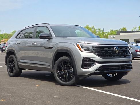 New 2026 Volkswagen Atlas Cross Sport SEL R-Line AWD/4WD image 2